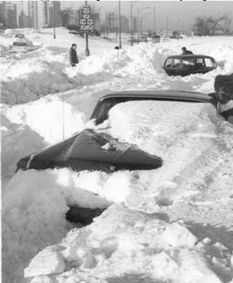 Buried cars at Lakeshore Drive and Foster Avenue (Chicago)